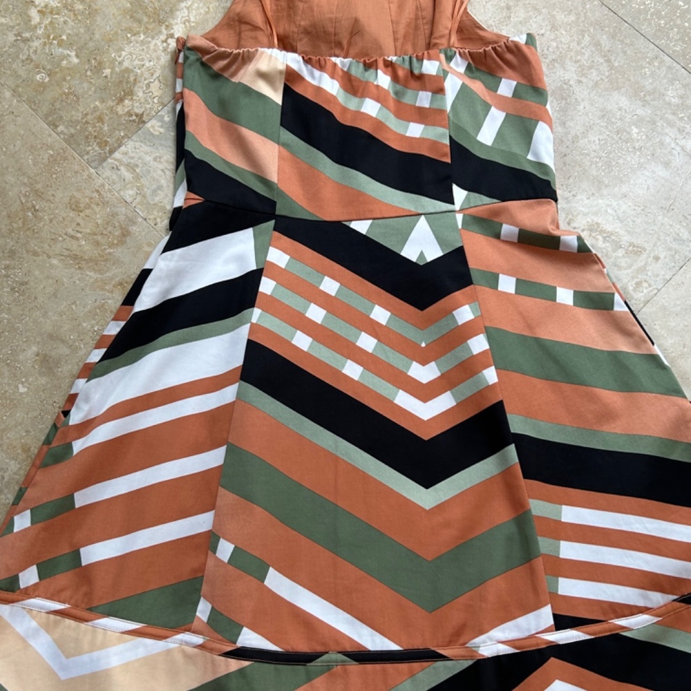 Jessica Simpson Dress, Brand New, Size 8, Backless, Adjustable Halter - Picture 6 of 16